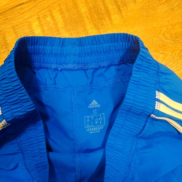 Adidas short shorts - Picture 2 of 3